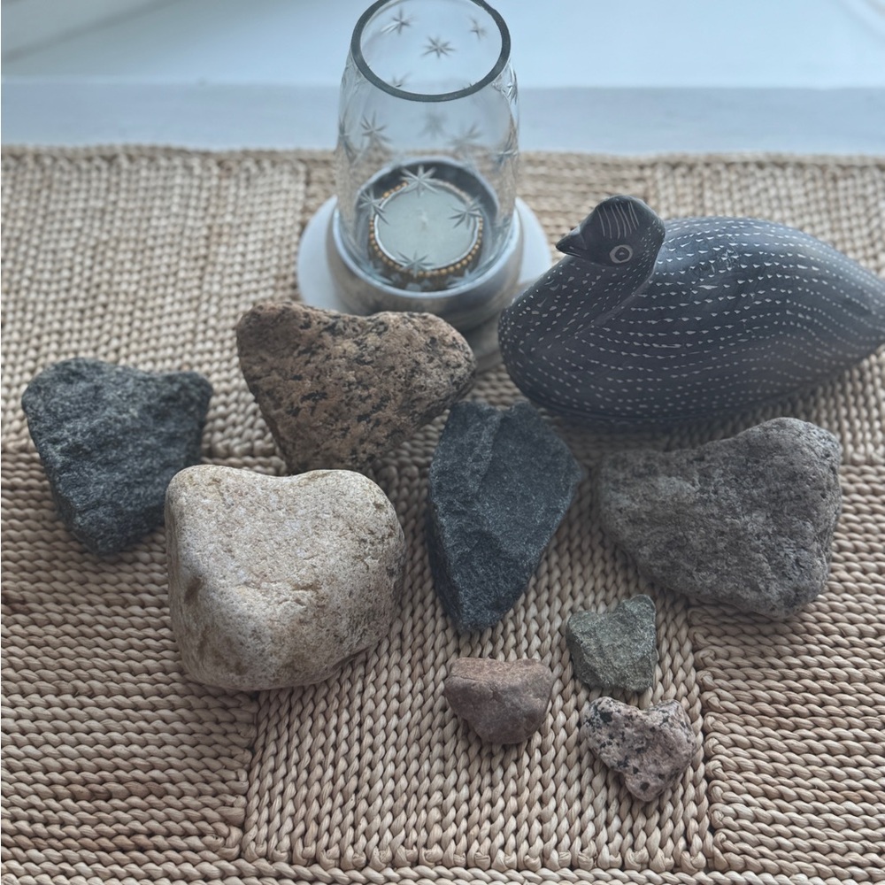 8 Heart Shaped Rocks - Picture 12 of 15
